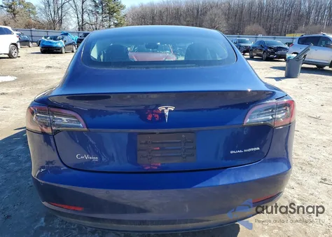 2022 Tesla Model 3 z USA, uszkodzony, nr VIN 5YJ3E1EB0NF285712